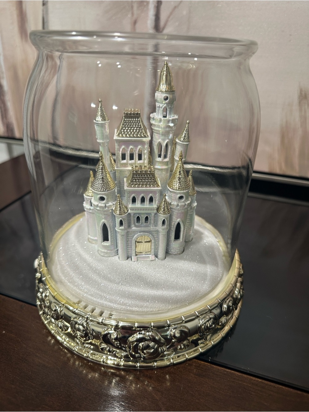 Bath and Body Works Disney Princess 3 Wick Castle Cloche Light Up Candle Holder.